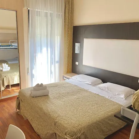 Baby Hotel 3*